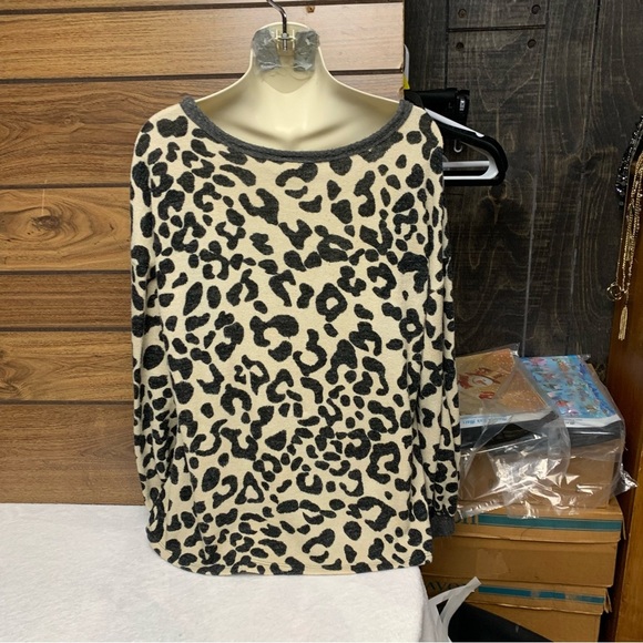 BiBi large beige/black Leopard Print V-Neck Sweater - Picture 6 of 8